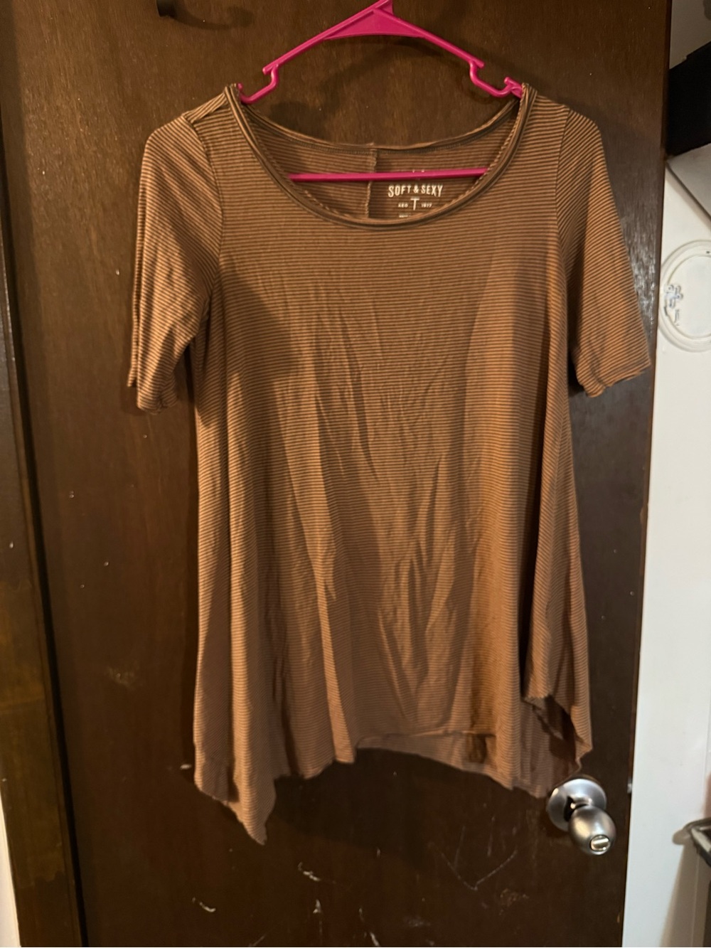 American Eagle Outfitters Brown Short Sleeve Scoop Neck Tee